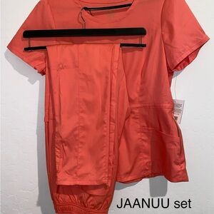 Jaanuu Orange Short Sleeve Tee